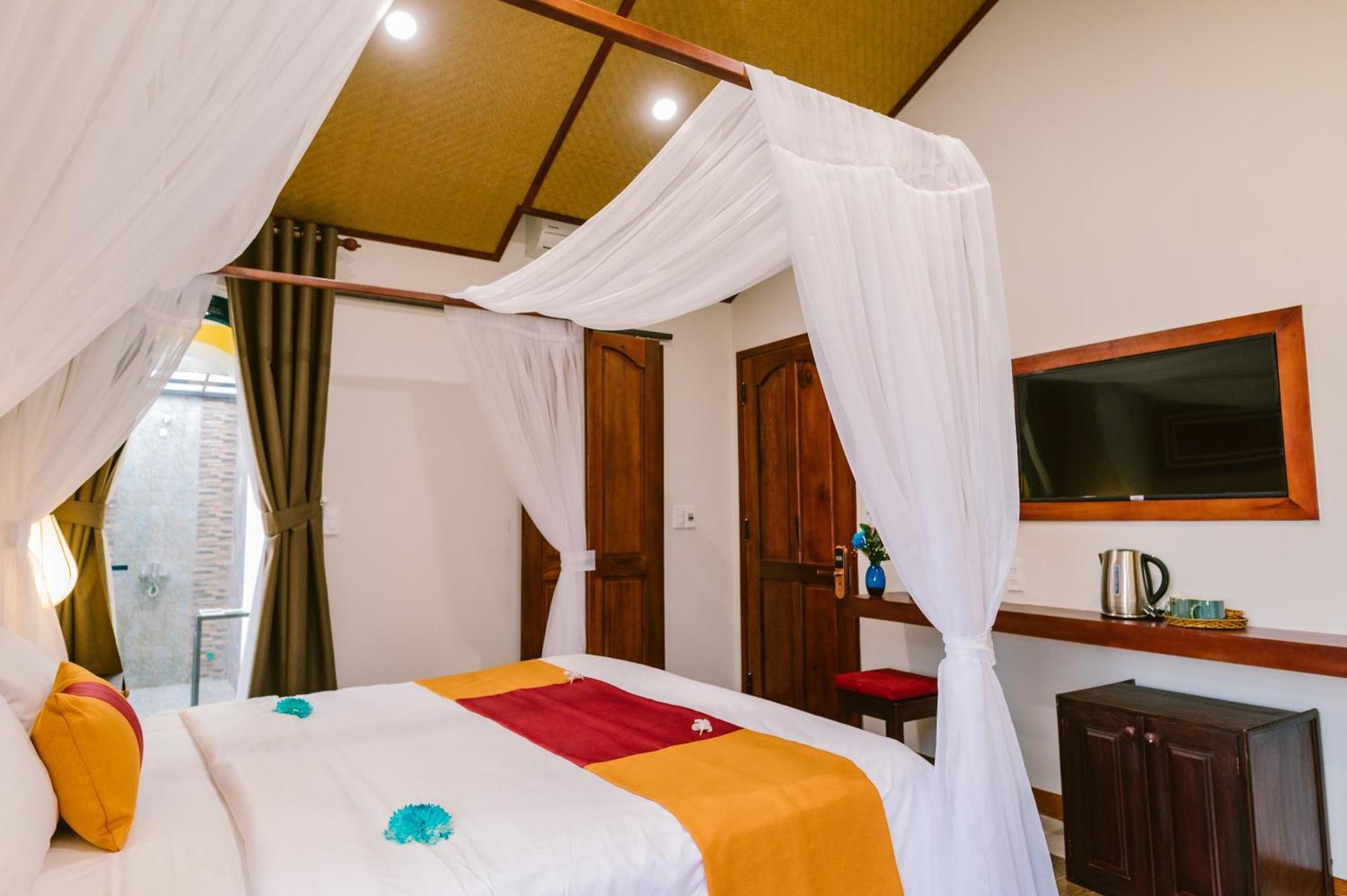 De'Colore Villa Hoi An Exterior photo